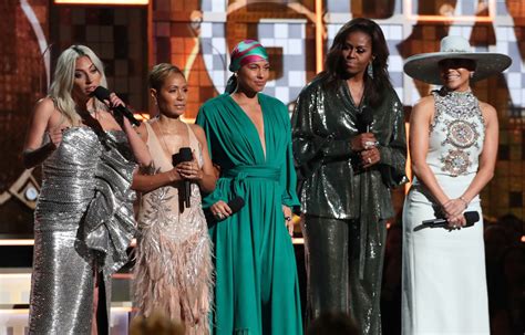 Grammys 2019 Michelle Obama Makes Surprise Appearance Gets Standing