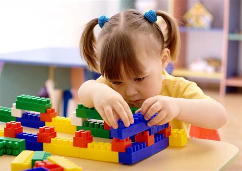 Peliculas en dvd y juegos para ps2: Learn About LEGO Therapy for Children With Autism