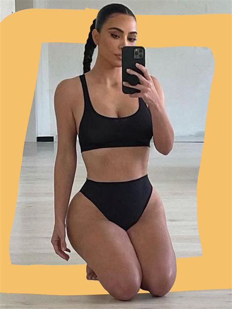 Kim Kardashian Boasts Of Toned Abs In A Sports Brɑ As She Brɑgs About Doing ‘2 Workoutsday