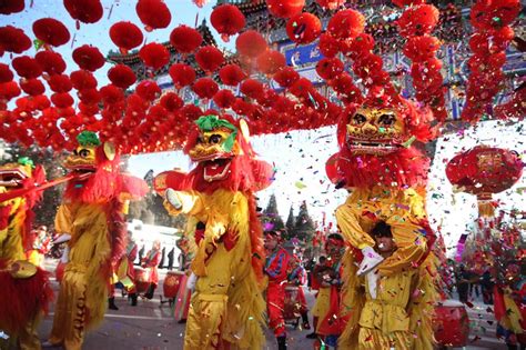 Taking place in february every year, it features over 400 films, has sold over 335,000 tickets, and welcomes nearly 20,000 professional visitors from 127 countries. Spring Season and Its Celebration Pictures