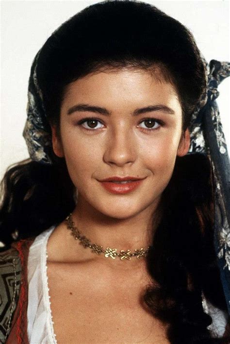 25 Pictures Of Young Catherine Zeta Jones Catherine Zeta Jones Young