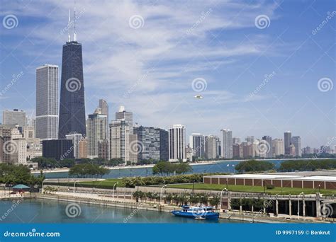 Amazing Gold Coast In Chicago Stock Image Image Of Park Lake 9997159