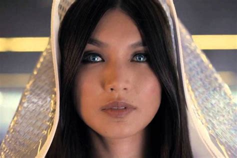 Humans Review New Sci Fi Series Deftly Tinkers With Race Sex And Free