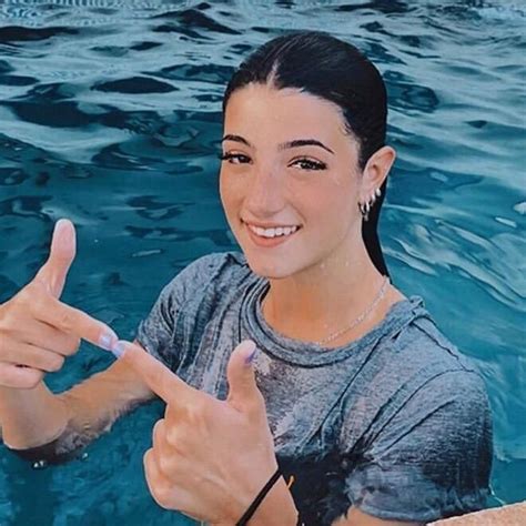 Charli Damelio Charlidamelio Official Tiktok In 2020 Beauty Tips For Glowing Skin The