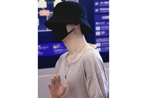 Bts’ Jimin Spotted Wearing Medical Tape As He Fights Back Injury Park Jimin Amino