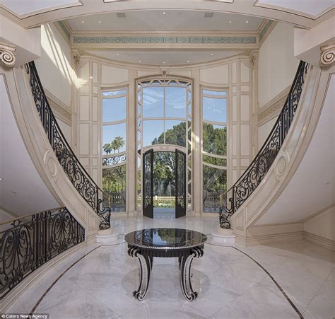 Beverly Hills Mansion By Max Whittier Has 38 Rooms And A Garage For 40
