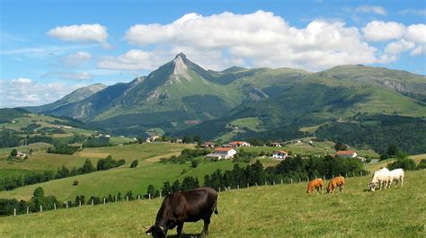 The Most Beautiful Natural Parks And Attractions In The Basque Country