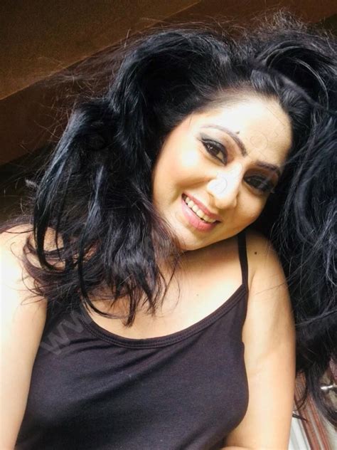 Actress Udayanthi Kulathunga Latest Photos Photo Gallery Hiru