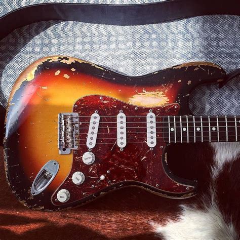 Ill Never Get Tired Of Looking At A Sunburst Strat Especially One With A Tortoise Shell Pick