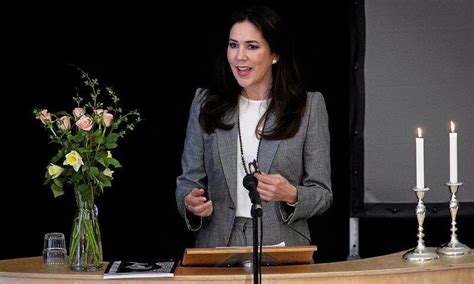 crown princess mary attended the launch of unfpa world population report 2021