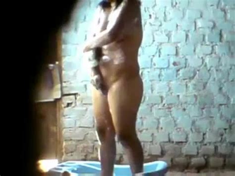 Chubby Indian Non Professional Housewife Recorded Taking Shower XXX FemeFun
