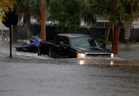 Hurricane Idalia Hits Florida As A Category 3 Storm Popular Science