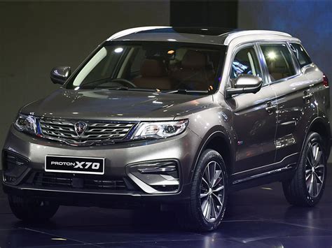 Proton x70 spec and price | details promosi proton x70 2020. Govt receives Proton X70, Malaysia's Mahathir gift to PM ...