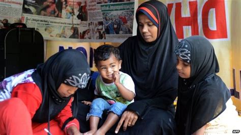 Indian Woman Fights Against Sand Mining In Kerala Village Bbc News