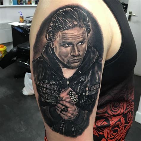 Charlie Hunnam Sons Of Anarchy Back Tattoo