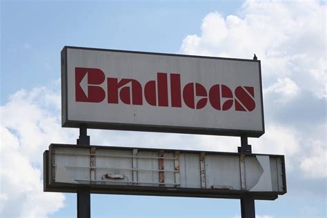 Bradlees Going Out Of Business Tower Records Bridgeport Connecticut