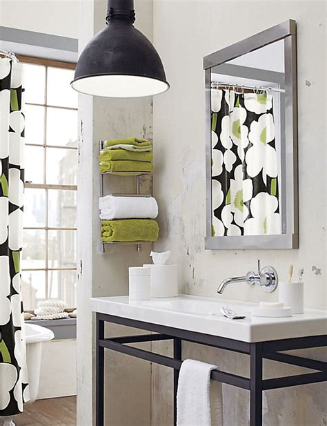 The most common bathroom problem is a lack of space: Cool Bathroom Storage Ideas