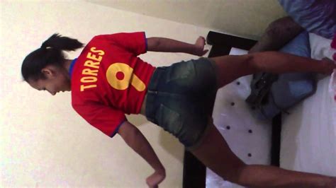 Veja as letras de mc roba cena e ouça poxa vida, parado na esquina, vai tomar dormindo, é só catucadão, vai me dar a periquita e muito mais músicas! MC ROBA CENA - PUXA VIDA - YouTube