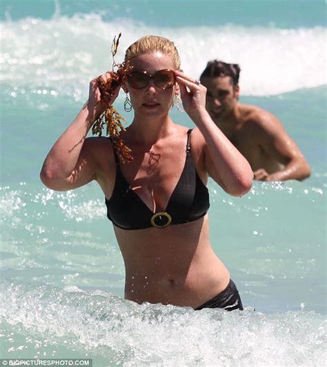 Katherine Heigl Shows Off Slimline Body In A Black Bikini While Sunning