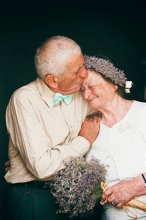 Pin By R2 On Beautiful ️ Everlasting Love Old Couples Elderly Couples Couples