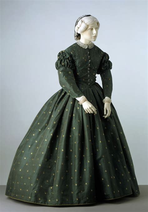 victorian dress   va victoria  albert museum