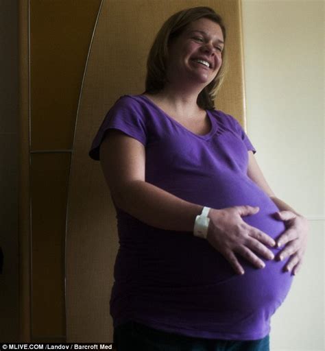 Pregnant Woman With Quintuplets