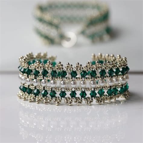 Elizabethan Bracelet In Green Pearl And Silver Folksy
