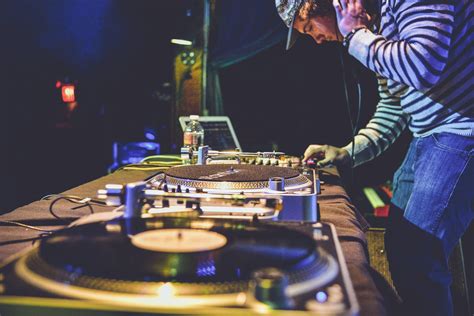 How To Become A Dj In Five Simple Steps Masteringbox