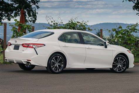 2019 Toyota Camry Vs 2019 Mazda6 Which Is Better Autotrader
