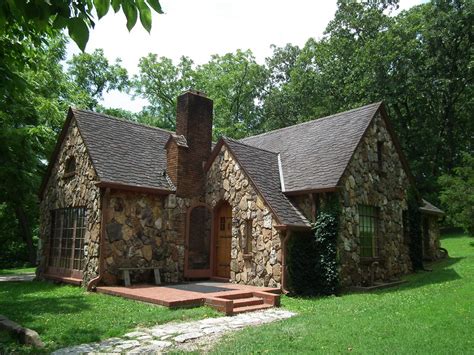 Little house on the prairie (tv series). Laura Ingalls Wilder House | Located in Mansfield, Mo ...