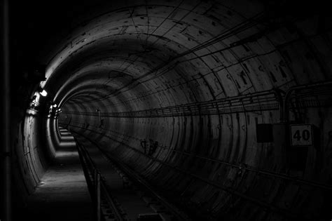 图片素材 路径 光 黑与白 隧道 黑暗 地下 施工 线 产业 行业 黑色 基础设施 对称 走廊 屏幕截图