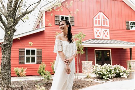 Spring Wedding In Georgia Natural Beauty And Details — Pepper Sprout Barn
