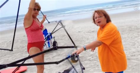 Dad Confronts Women As Theyre Stealing His Beach Equipment Busted