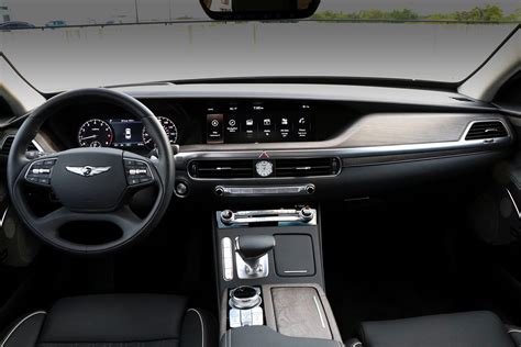 2020 Genesis G90 Interior And Technology Deep Dive Carbuzz