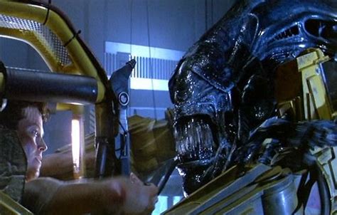 Ripley Vs Alien Queen Alien Resurrection Horror Movie Characters