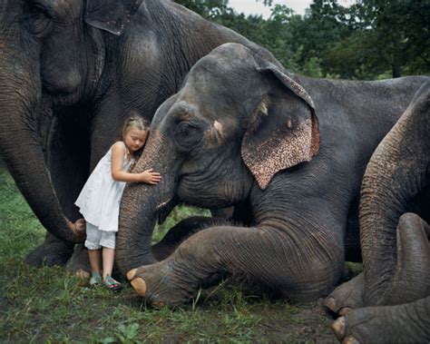 Photographer Captures Her Daughters Special Bond With Wild Animals