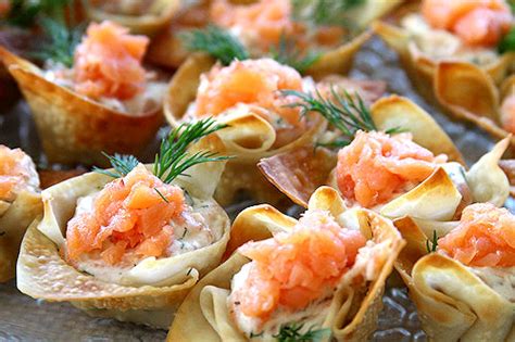 Worcestershire sauce, vegetable stock, lemon juice, mayonnaise and 7 more. Dill Wonton "Boats" with Smoked Salmon Mousse - A Cup of Sugar … A Pinch of Salt