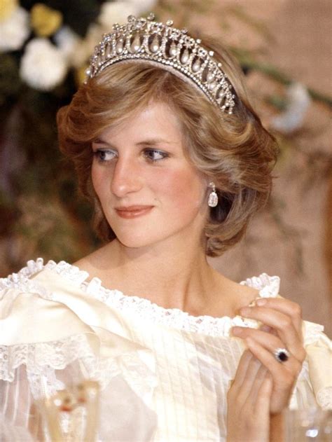 Pin By Nalan Yeter On Prenses Diana Princess Diana Photos Princess My