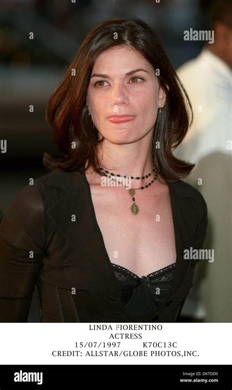 Linda Fiorentino Hi Res Stock Photography And Images Alamy