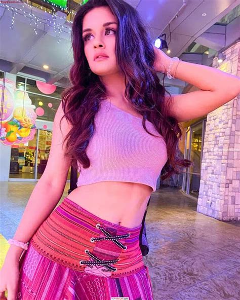 Hot And Sexy Photos Of Avneet Kaur 50 Navel Photos That Ll Make You Fall