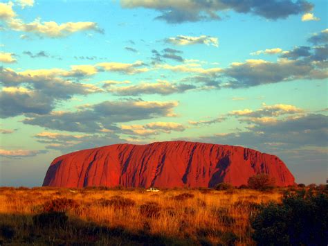 Ayers Rock (Uluru) in Australia | damn i love traveling
