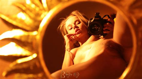 Milena Angel Nude In Incan Gold Free Boho Nude Art Picture Gallery At