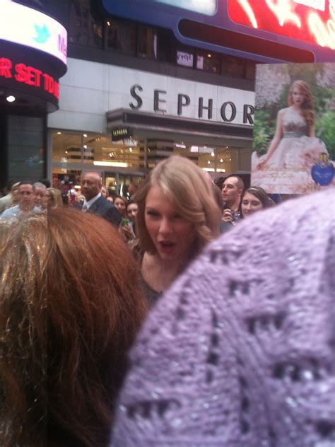 Taylors Surprised Look Taylor Swift Broadway Shows