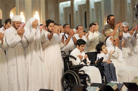 Namun yang berbeda adalah sholat subuh ini saat i'tidal membaca doa qunut sedangkan sholat yang lainnya tidak menggunakan doa qunut. UniMAPKini: Jawapan: Hukum Doa Qunut