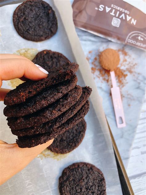 Crispy Brownie Cookie Thins Brownie Cookies Coconut Sugar Recipes