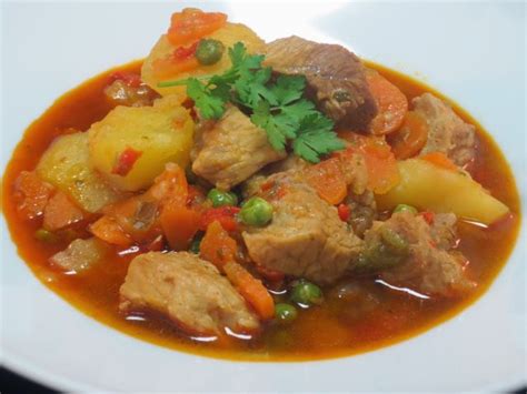 ¿qué me recomiendas que cocine con ellas? Receta de estofado de ternera con verduras - Unareceta.com