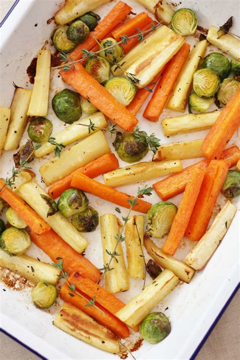 Your whole quaranteam will love all of these vegetarian holiday recipes! Easy Christmas Vegetable Traybake - Easy Peasy Foodie