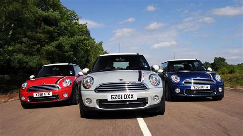 Mini Cooper London Debuts With Leaps And Bounds