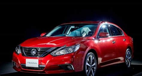 Nissan Launches 2018 Teana