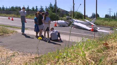 2 Injured After Experimental Aircraft Crashes In Bothell